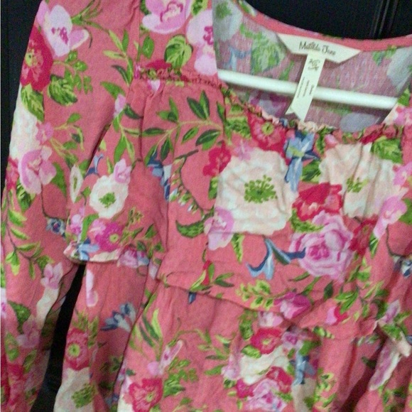 Girls size 10 beautiful floral top by Matilda Jane - Picture 2 of 2